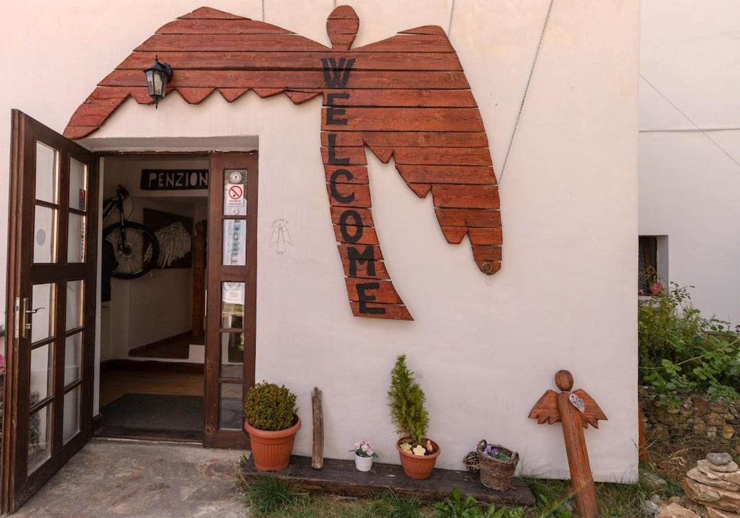 Bike Bistro A Penzion U Vsech Andelu 노베 메스토 포트 스므르켐 외부 사진