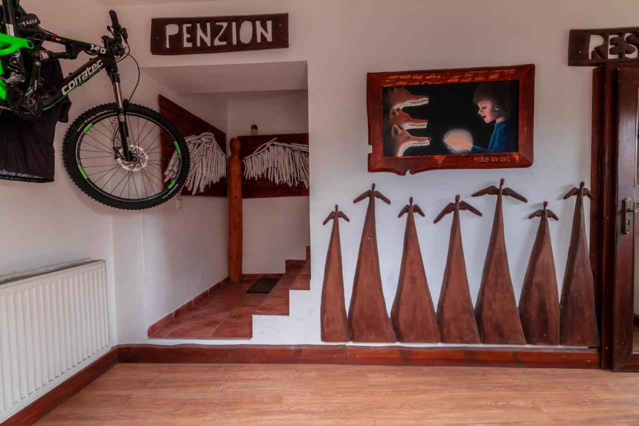 Bike Bistro A Penzion U Vsech Andelu 노베 메스토 포트 스므르켐 외부 사진